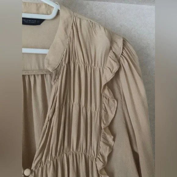Zara NWT ruffe pleated button elegant top - Picture 4 of 6